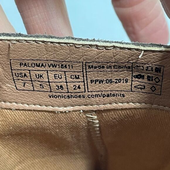 NEW Vionic Paloma Wedge Ankle Bootie in Greige Size 7 - Picture 7 of 9